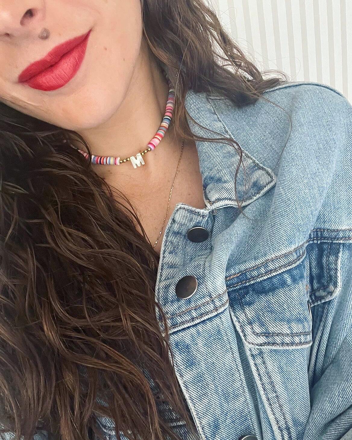 EnLazame Collar Multicolor + inicial nácar